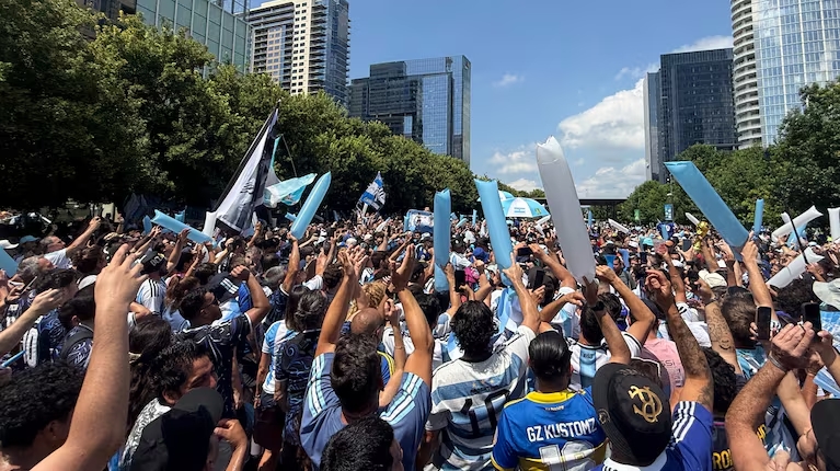 Banderazo en Dallas