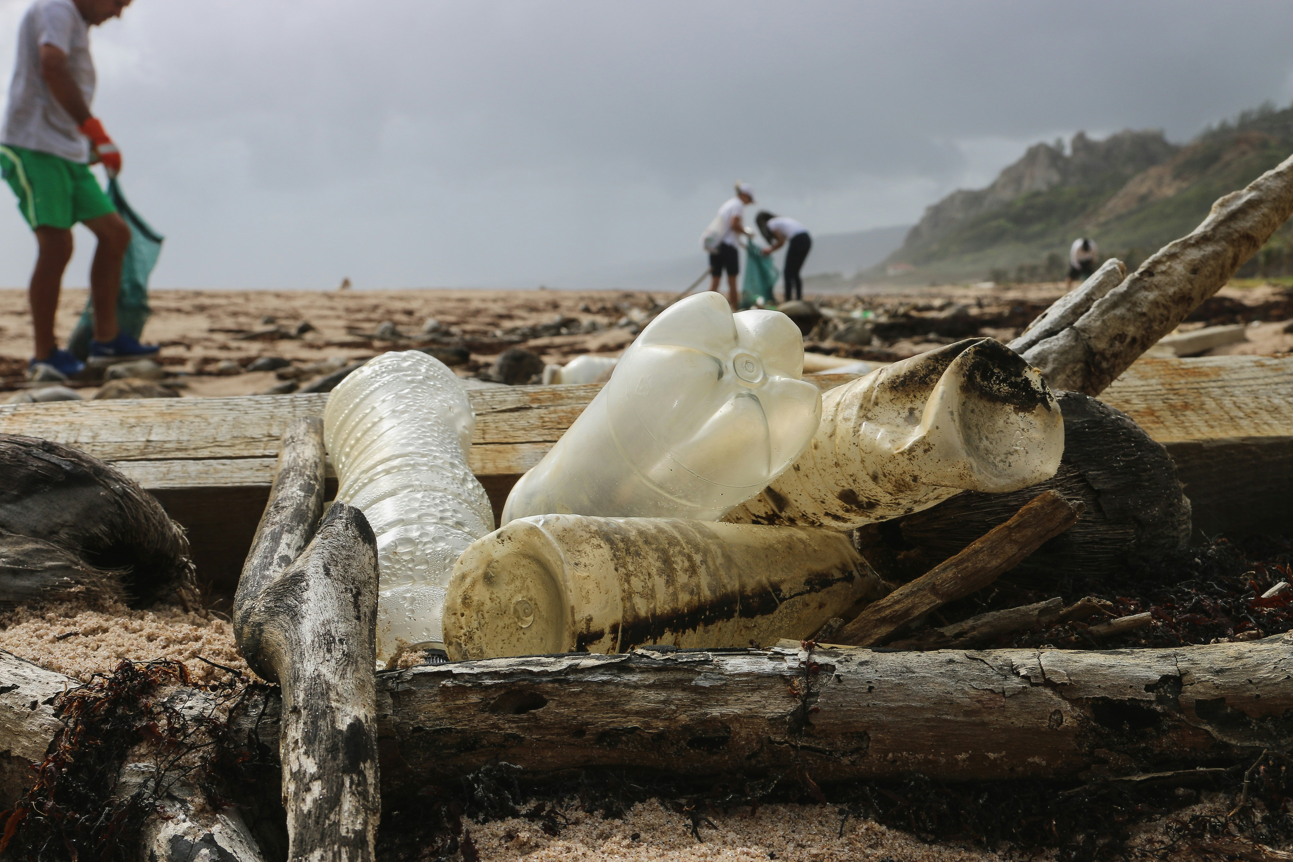 Imagen de Reservas Naturales, botellas, contaminación.