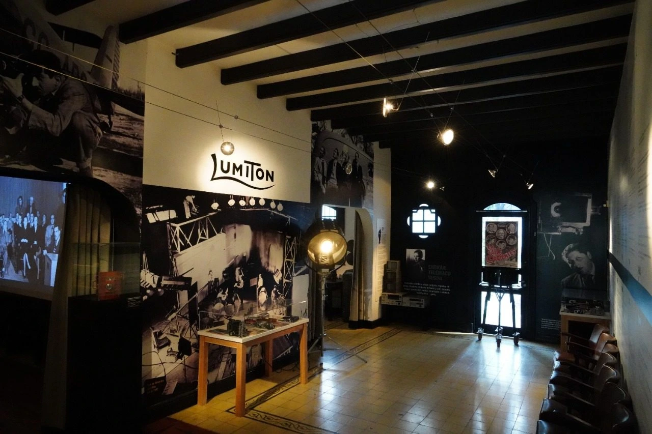 Interior del museo Lumiton
