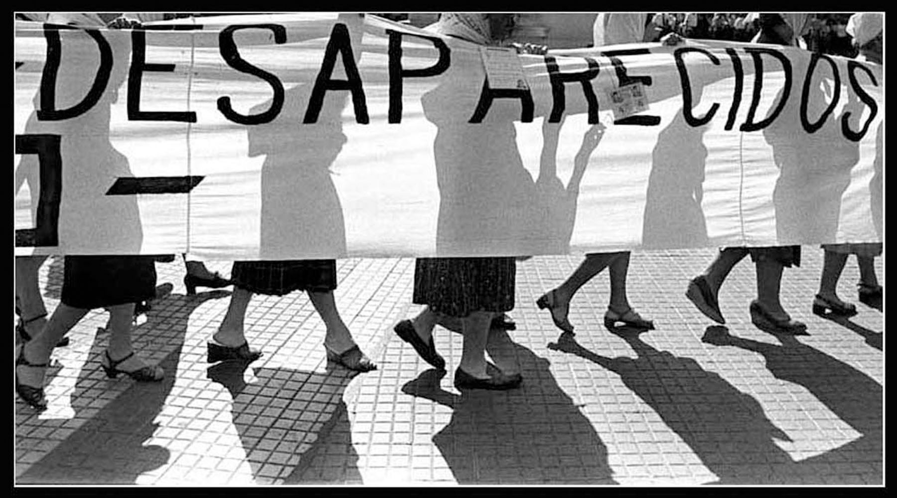 Marcha madres y Abuelas de plaza de Mayo en 1983